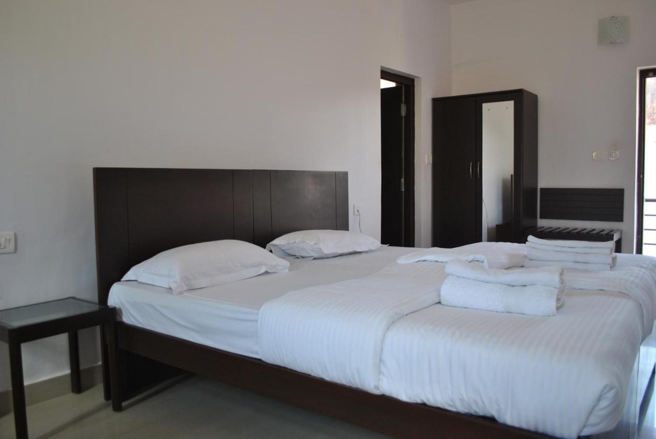 Daswal B&B Hotel Мадикери Экстерьер фото