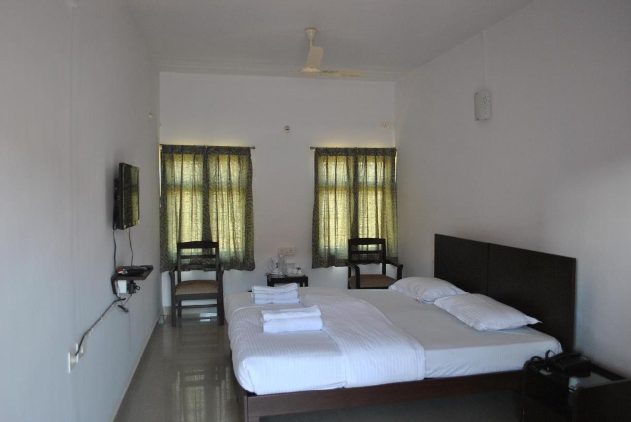Daswal B&B Hotel Мадикери Экстерьер фото